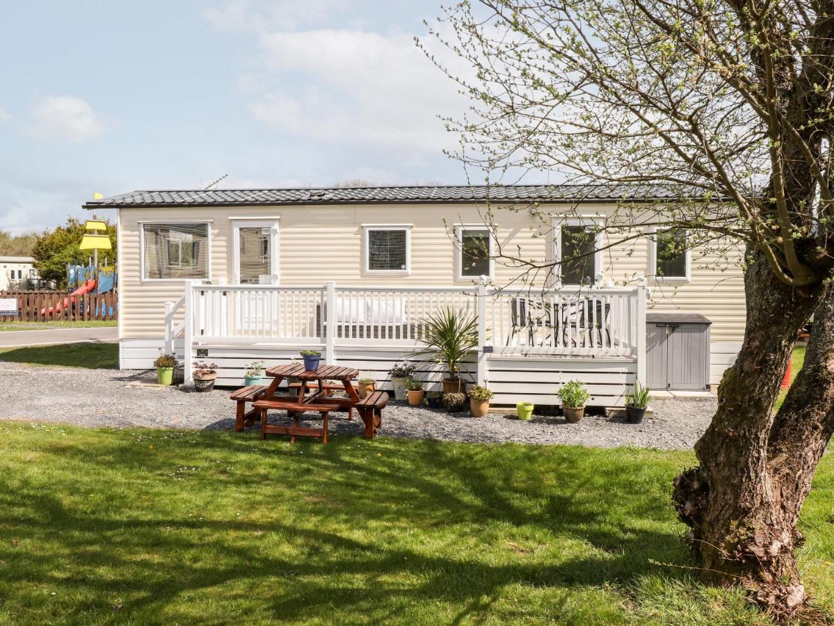 The Maples Villa Millom Luaran gambar